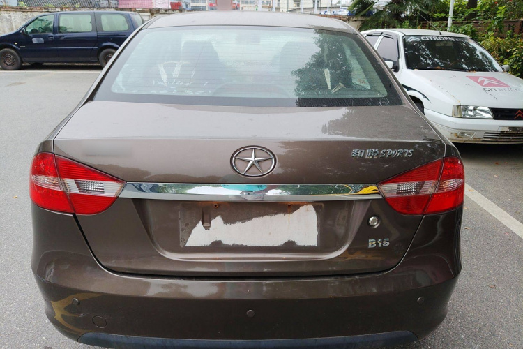 江汽集团 和悦 2012款 1.5L 手动豪华运动型车身外观6004