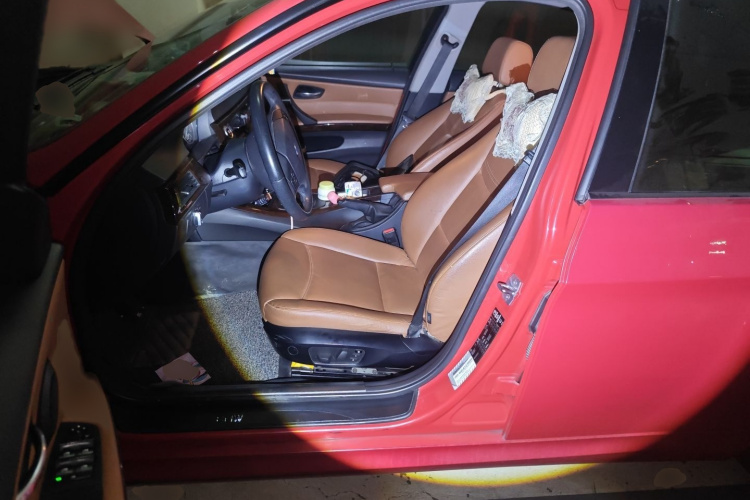 宝马3系 2011款 320i 时尚型局部细节19