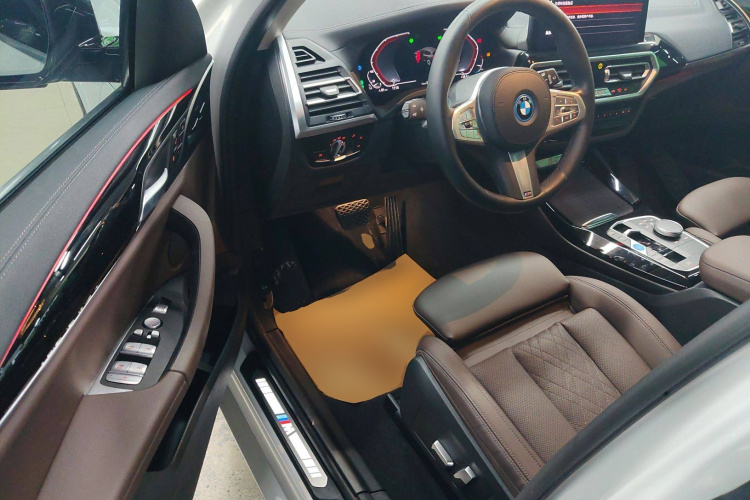 宝马iX3 2022款 改款 领先型中控内饰7003