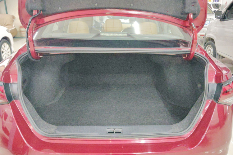 日产 轩逸 2023款 1.6L CVT智驾版机舱底盘23