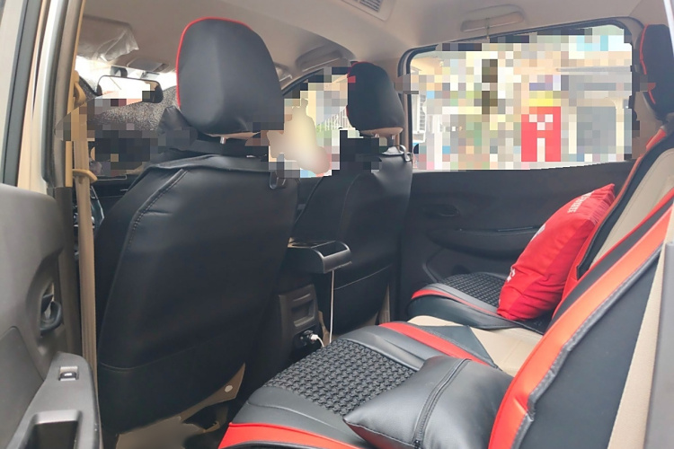 五菱汽车 五菱宏光 2021款 1.5L改款 S标准型 电动助力LAR中控内饰7004