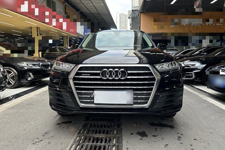 奥迪Q7 2018款 40 TFSI S line运动型车身外观6002