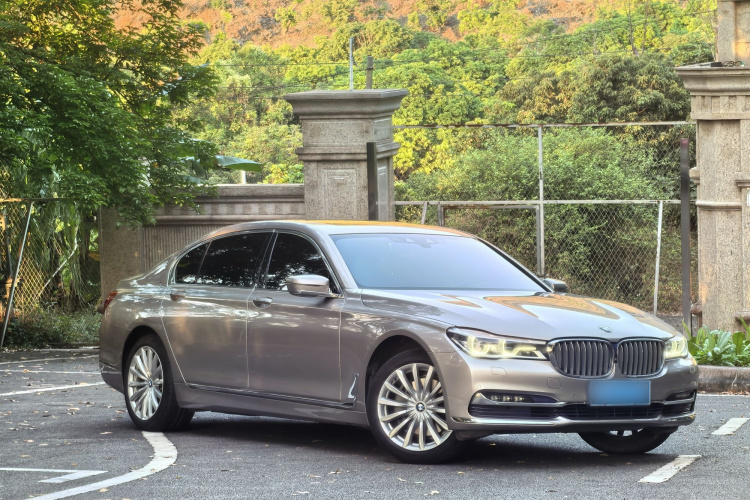 宝马7系 2017款 740Li xDrive 豪华型车身外观6001