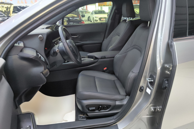 雷克萨斯UX 2022款 260h 探·酷版局部细节19