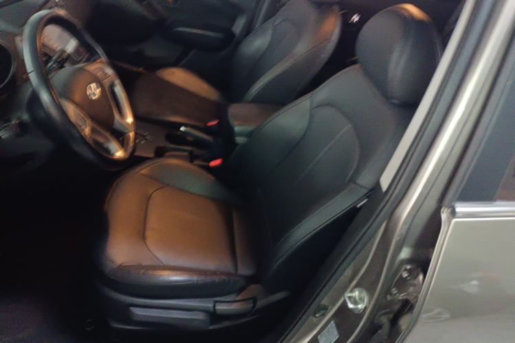 北京现代ix35 2013款 2.0L 自动两驱智能型GLS 国V局部细节19