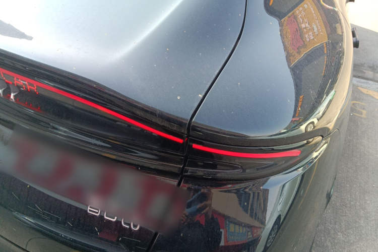 智己汽车 智己L6 2024款 Max 超强性能版车身外观6006