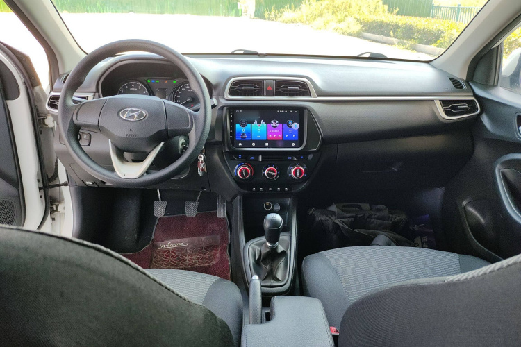 现代 瑞纳 2020款 1.4L 手动GL焕新版中控内饰7002
