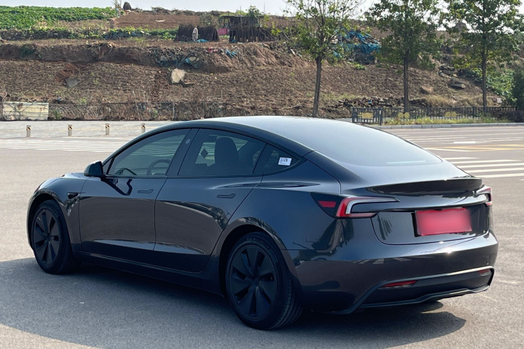 特斯拉 Model 3 2023款 后轮驱动版车身外观6006
