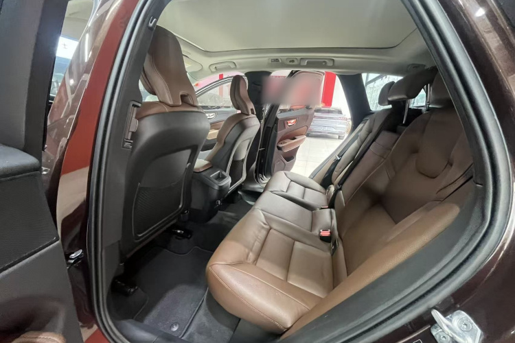 沃尔沃XC60 2019款 T5 四驱智远版 国V中控内饰7003