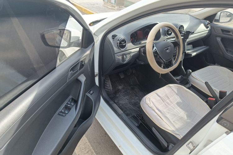 捷达VA3 2021款 1.5L 手动进取版中控内饰20