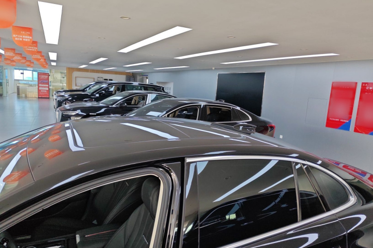 红旗H5 2024款 2.0T 自动智联旗畅版局部细节57