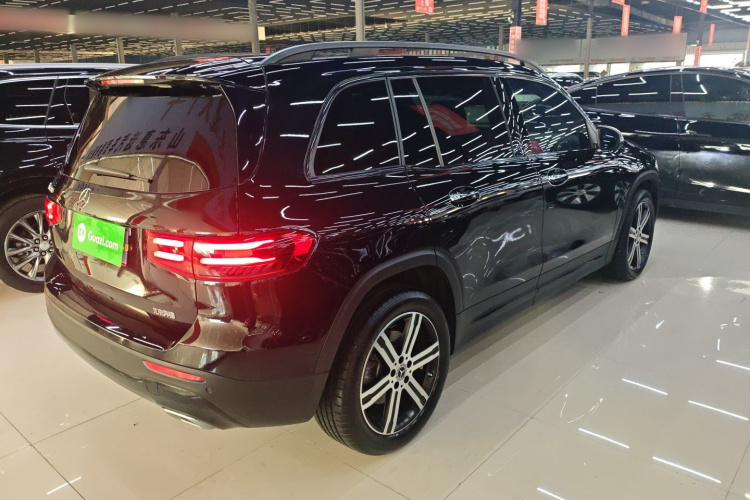 奔驰GLB 2024款 GLB 220 4MATIC车身外观6005