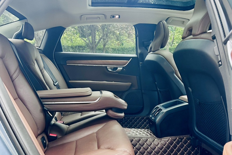 沃尔沃S90 2020款 T5 智逸豪华版局部细节9004