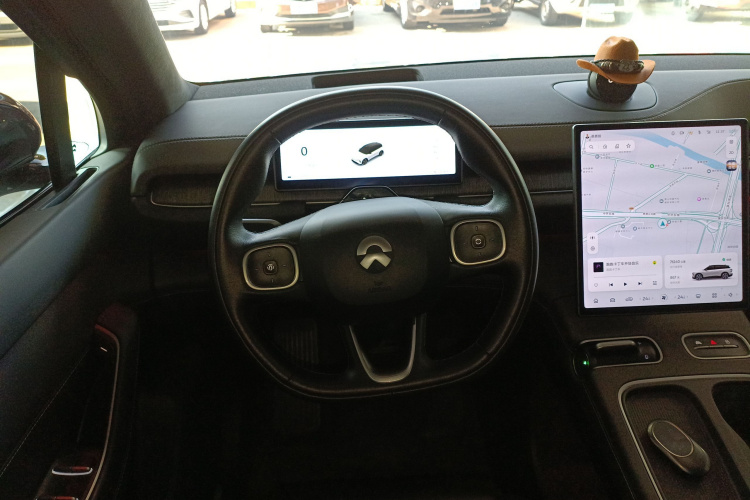 蔚来ES6 2023款 75kWh中控内饰13