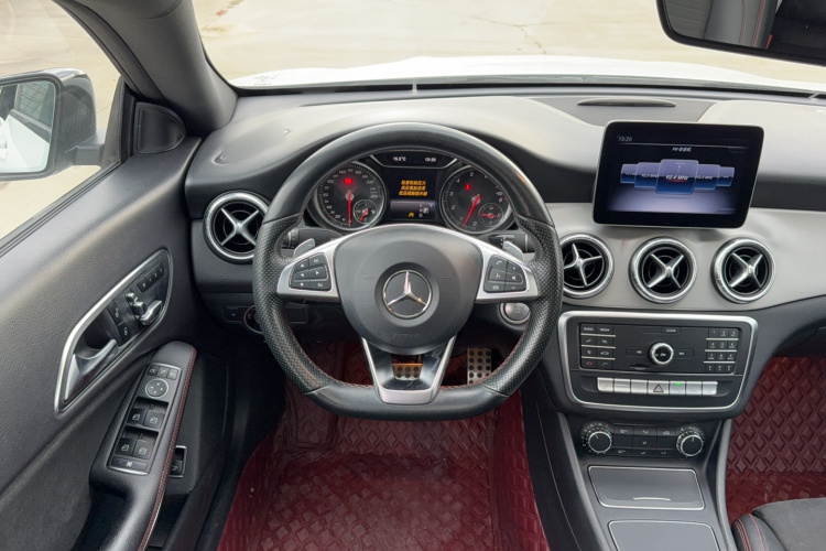 奔驰CLA 2018款 CLA 220 4MATIC局部细节13