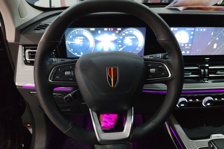 红旗HS5 2025款 2.0T 两驱旗享Pro版中控内饰13