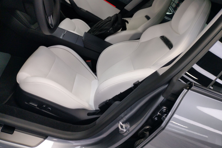 特斯拉 Model 3 2024款 高性能全轮驱动版局部细节19