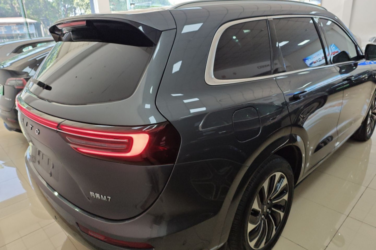 鸿蒙智行 问界M7 2022款 1.5T 四驱豪华版车身外观6005