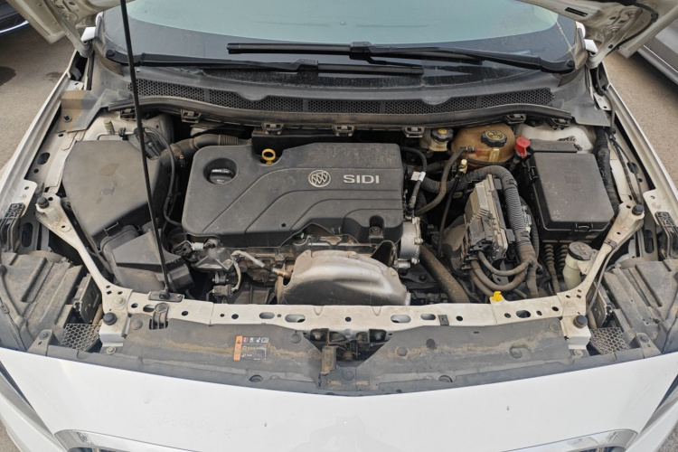 别克 威朗 2017款 三厢 15S 自动领先型机舱底盘24