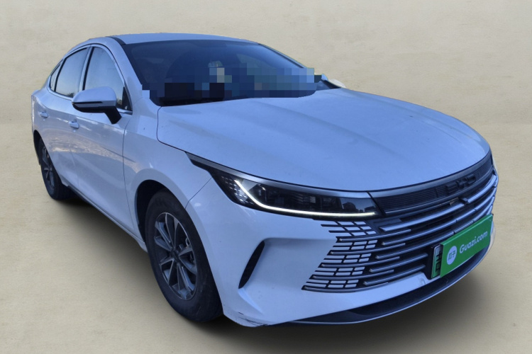 比亚迪 驱逐舰05 2024款 荣耀版 DM-i 55KM 豪华型车身外观3