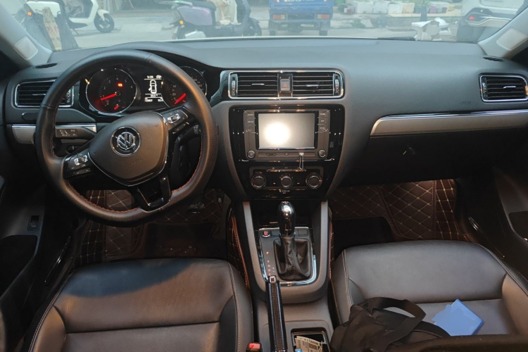 大众 速腾 2017款 280TSI 自动R-Line中控内饰12