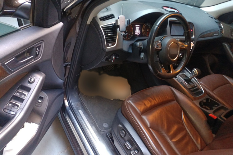 奥迪Q5 2015款 40 TFSI 技术型中控内饰7003