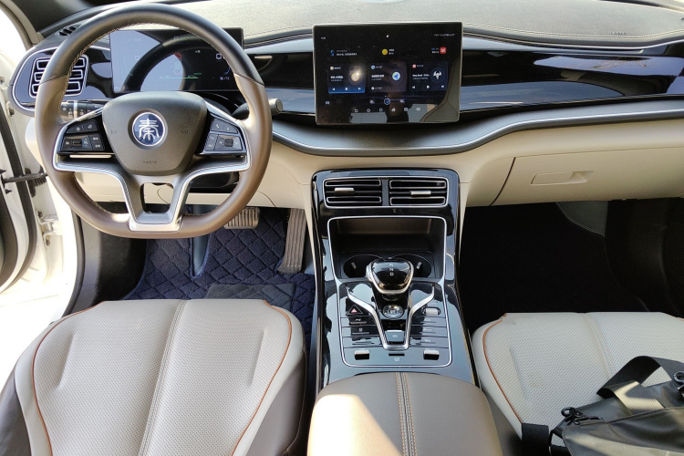 比亚迪 秦PLUS 2023款 冠军版 EV 420KM超越型中控内饰7002