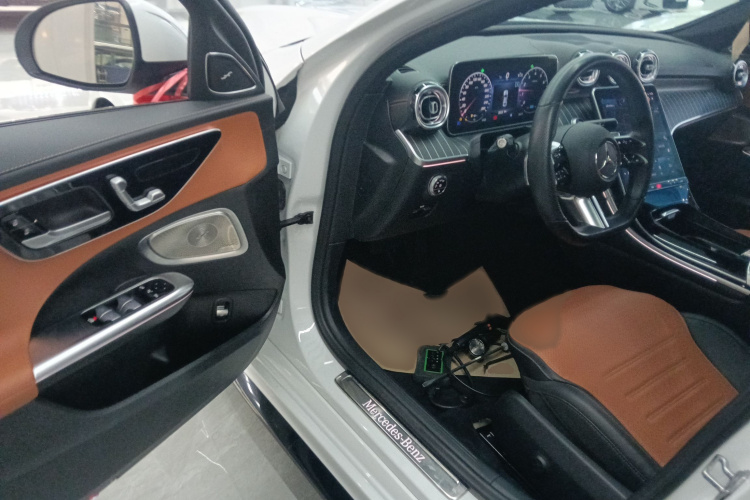 奔驰C级 2022款 改款 C 260 L 运动版中控内饰7003