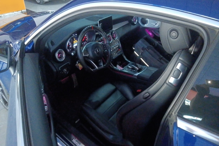 奔驰C级(进口) 2018款 C 200 轿跑车中控内饰20