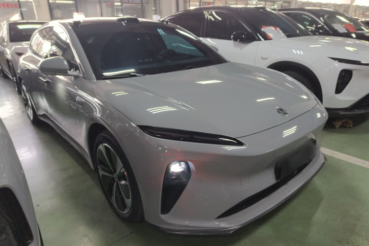 蔚来ET5T 2024款 75kWh Touring车身外观3