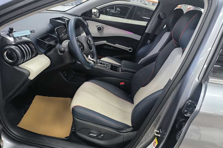 比亚迪 元PLUS 2022款 430KM 尊贵型中控内饰19