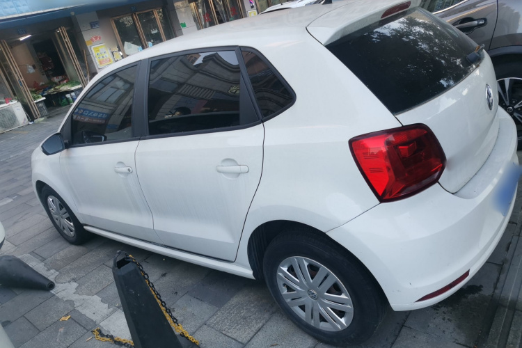 大众 Polo 2016款 1.4L 自动风尚型车身外观4