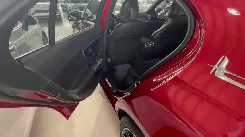 奔驰C级 2022款 改款 C 260 L 运动版实拍1