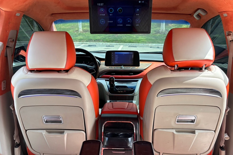 别克GL8 2021款 陆上公务舱 652T 舒适型局部细节9004