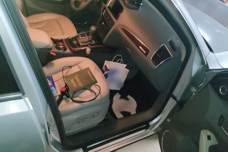 奥迪Q5 2011款 2.0TFSI 舒适型局部细节9005