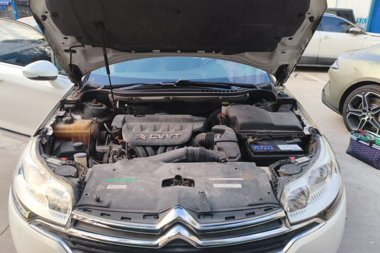 雪铁龙C5 2014款 2.0L 自动尊享型局部细节24