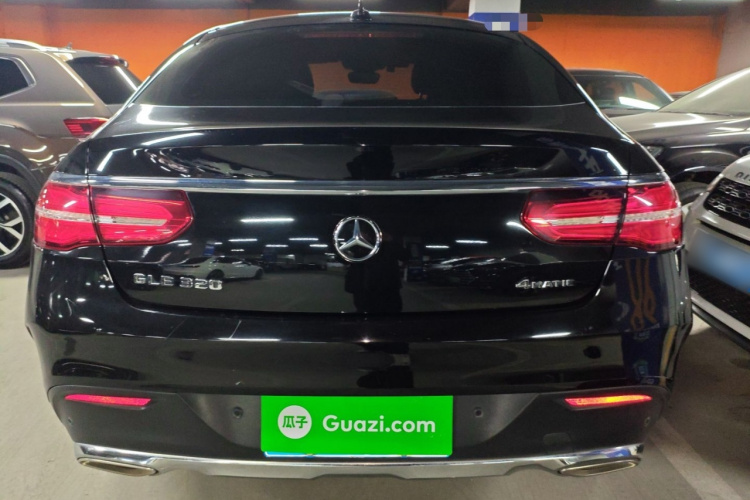 奔驰GLE轿跑 2018款 GLE 320 4MATIC 轿跑SUV车身外观6