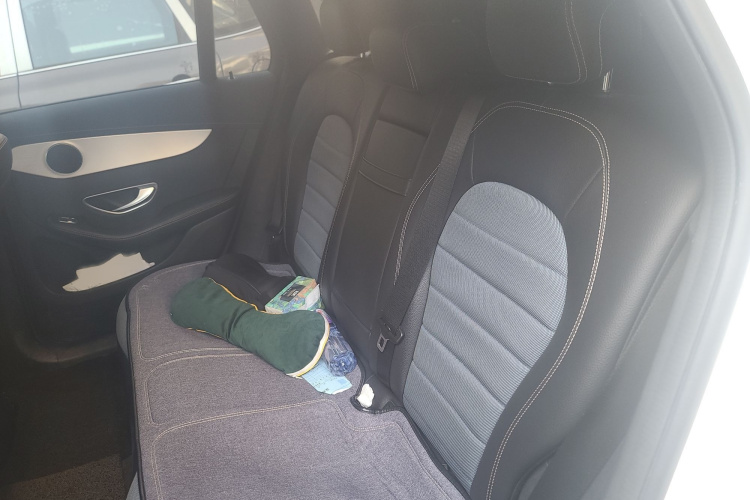 奔驰EQC 2022款 EQC 350 4MATIC中控内饰7004