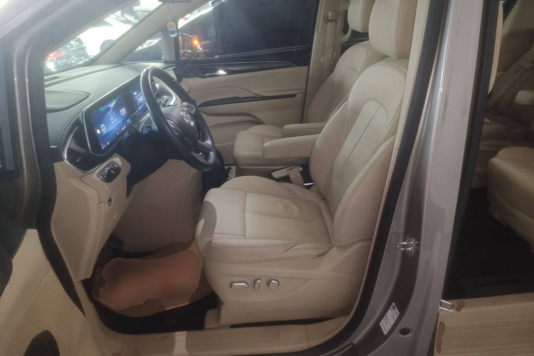 别克GL8 2023款 ES陆尊 尊享型中控内饰19