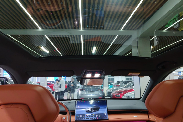 深蓝汽车 深蓝S07 2025款 215Max 华为乾崑智驾ADS SE增程版中控内饰22