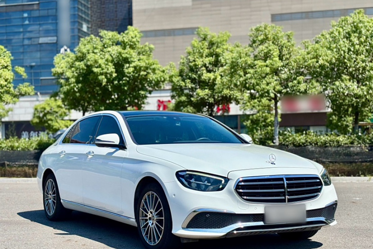 奔驰E级 2023款 E 260 L车身外观6010