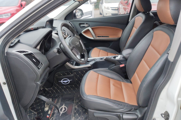 海马S5 2015款 1.5T CVT豪华型中控内饰19