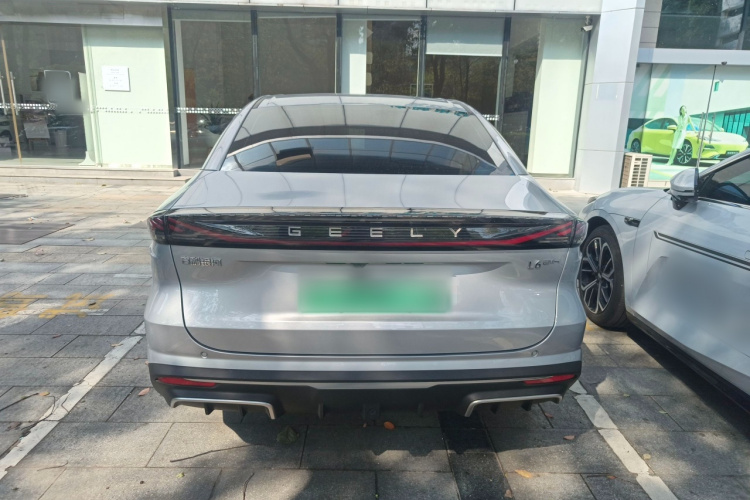 吉利银河 银河L6 2025款 EM-i 140km 星舰版车身外观6004