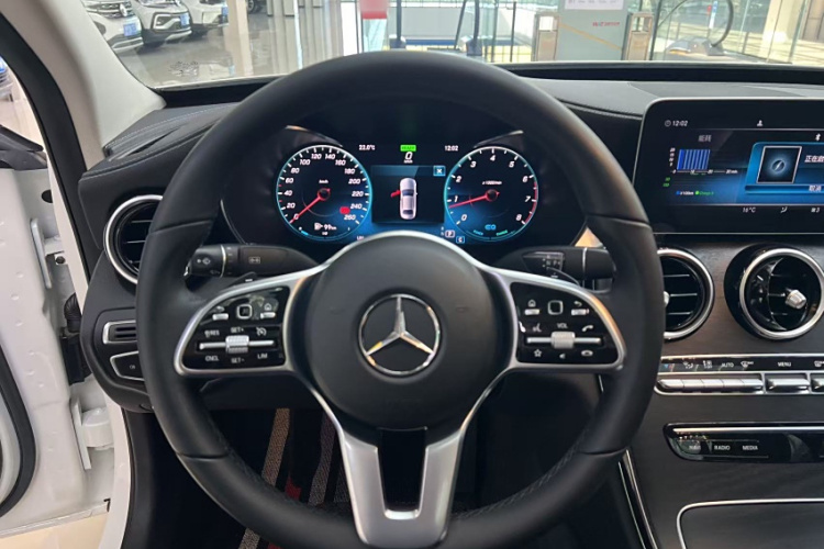 奔驰C级 2019款 C 260 L 运动版中控内饰7004