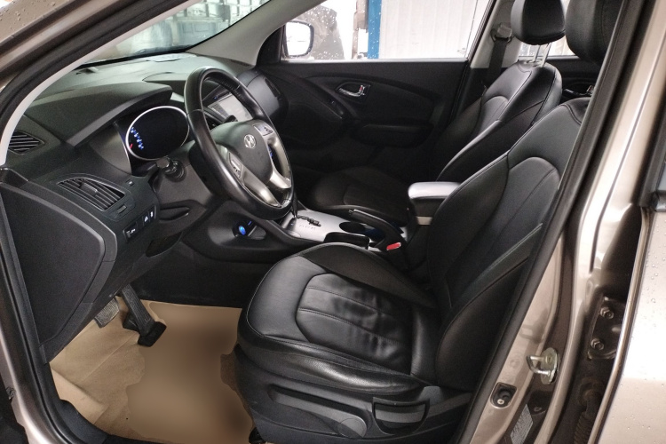 北京现代ix35 2013款 2.0L 自动两驱智能型GLS 国IV局部细节19