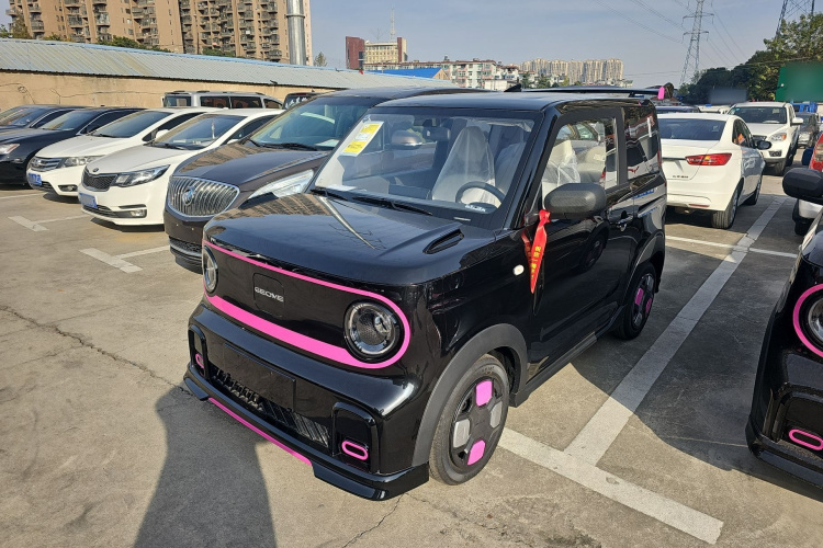 吉利银河 2025款 210km 熊猫卡丁车身外观1