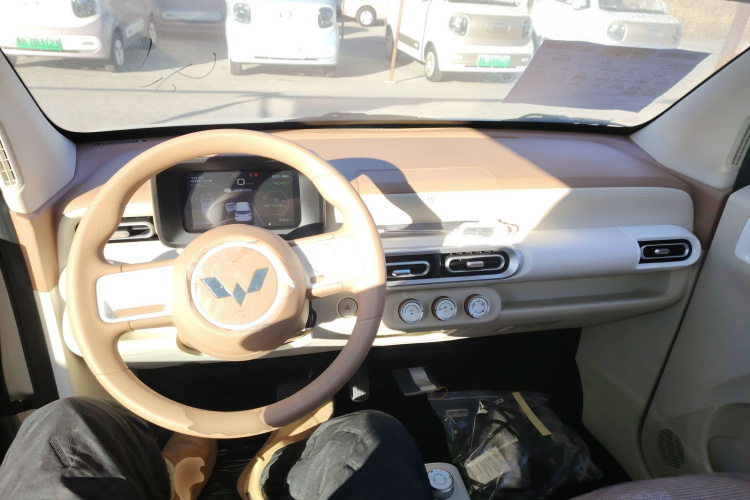 五菱汽车 宏光MINIEV 2024款 第三代 215km 青春版中控内饰12