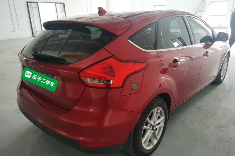 福特 福克斯 2017款 两厢 1.6L 手动风尚型智行版车身外观7