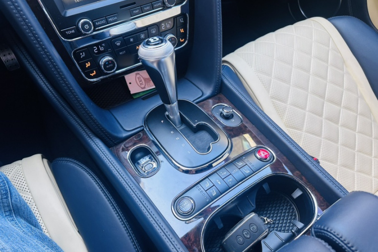 宾利 欧陆 2014款 4.0T GT V8 S 标准版中控内饰7006