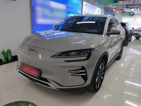 比亚迪 宋PLUS新能源 2024款 荣耀版 EV 520km 旗舰型